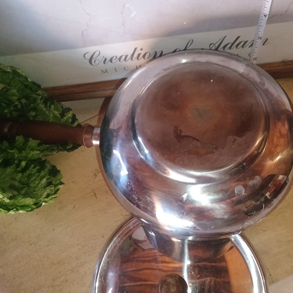 Stainless Steel Saucepan with Wooden Handle - Picture 3 of 3